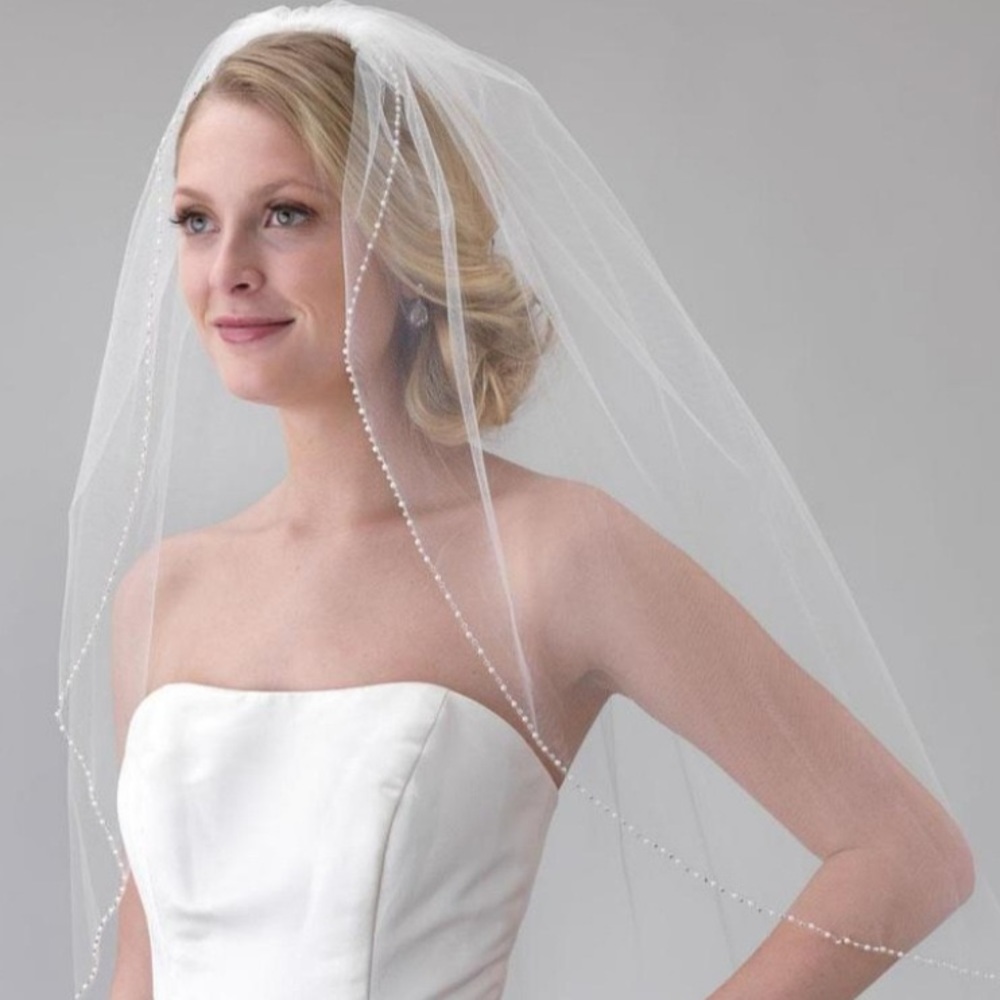 Pearl bridal veil